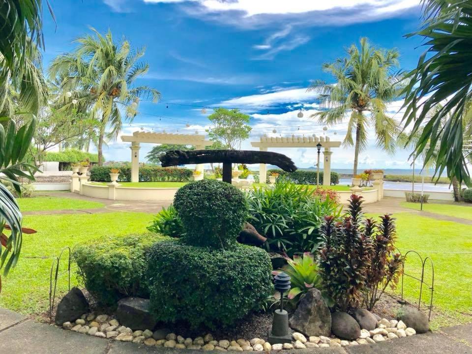 Palmas Del Mar Hotel Bacolod Exterior photo