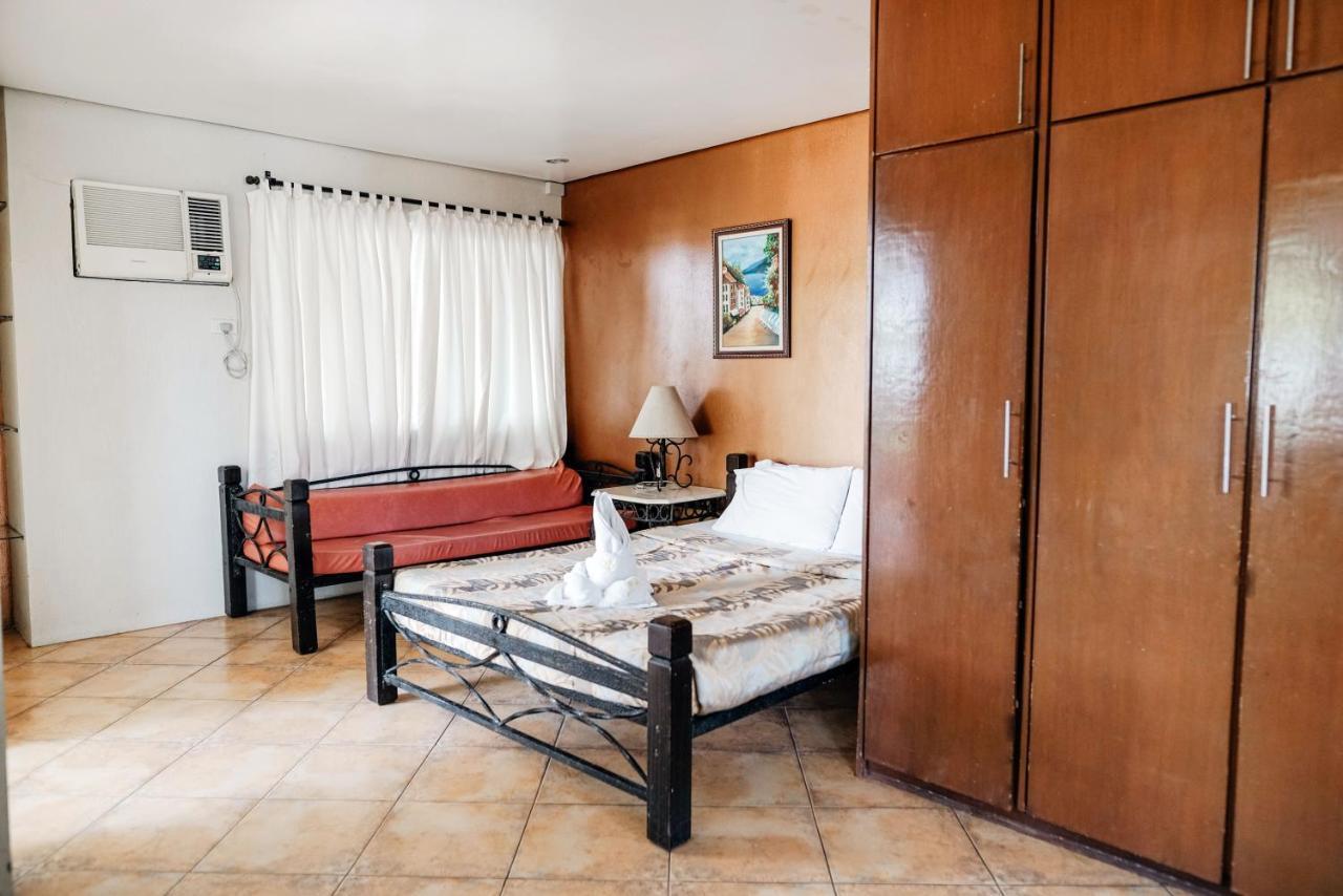 Palmas Del Mar Hotel Bacolod Exterior photo